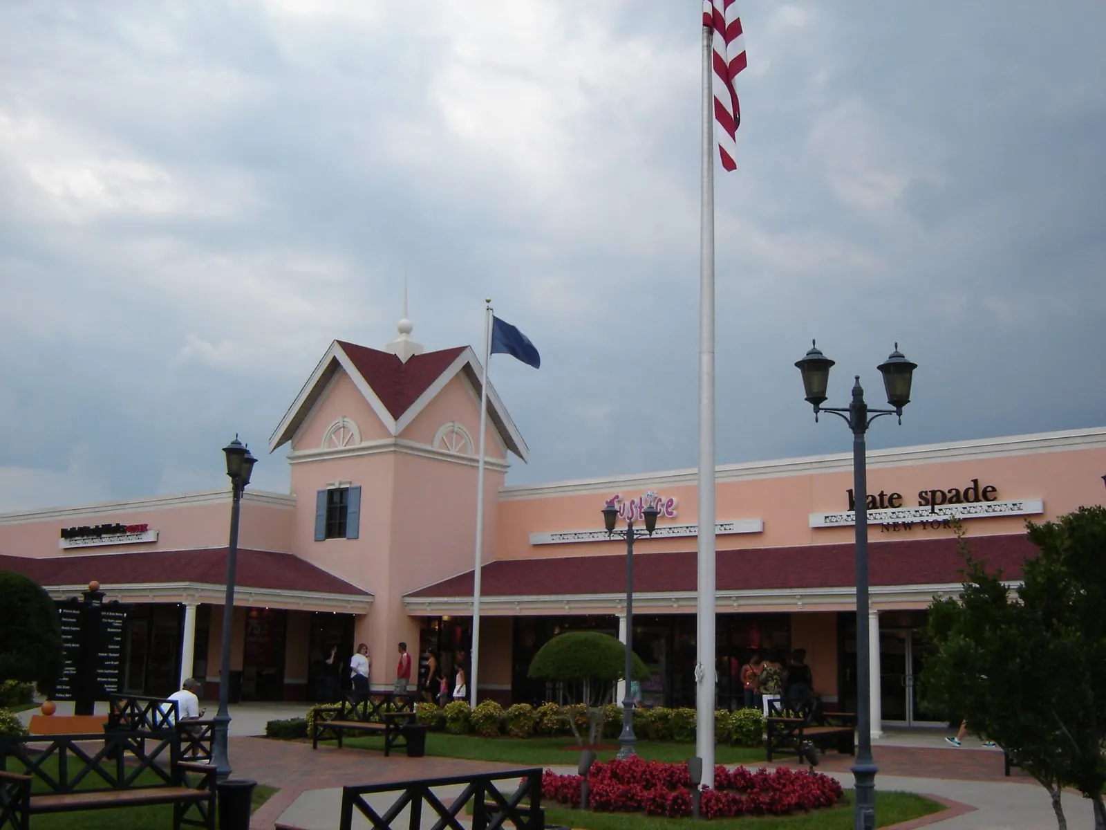 Dawsonville의 North Georgia Premium Outlets 야외 상가